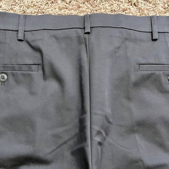 NWT Haggar Men’s Premium Fabric Straight Fit Non-Iron Pants Grey, Size 34x29 - Picture 7 of 9